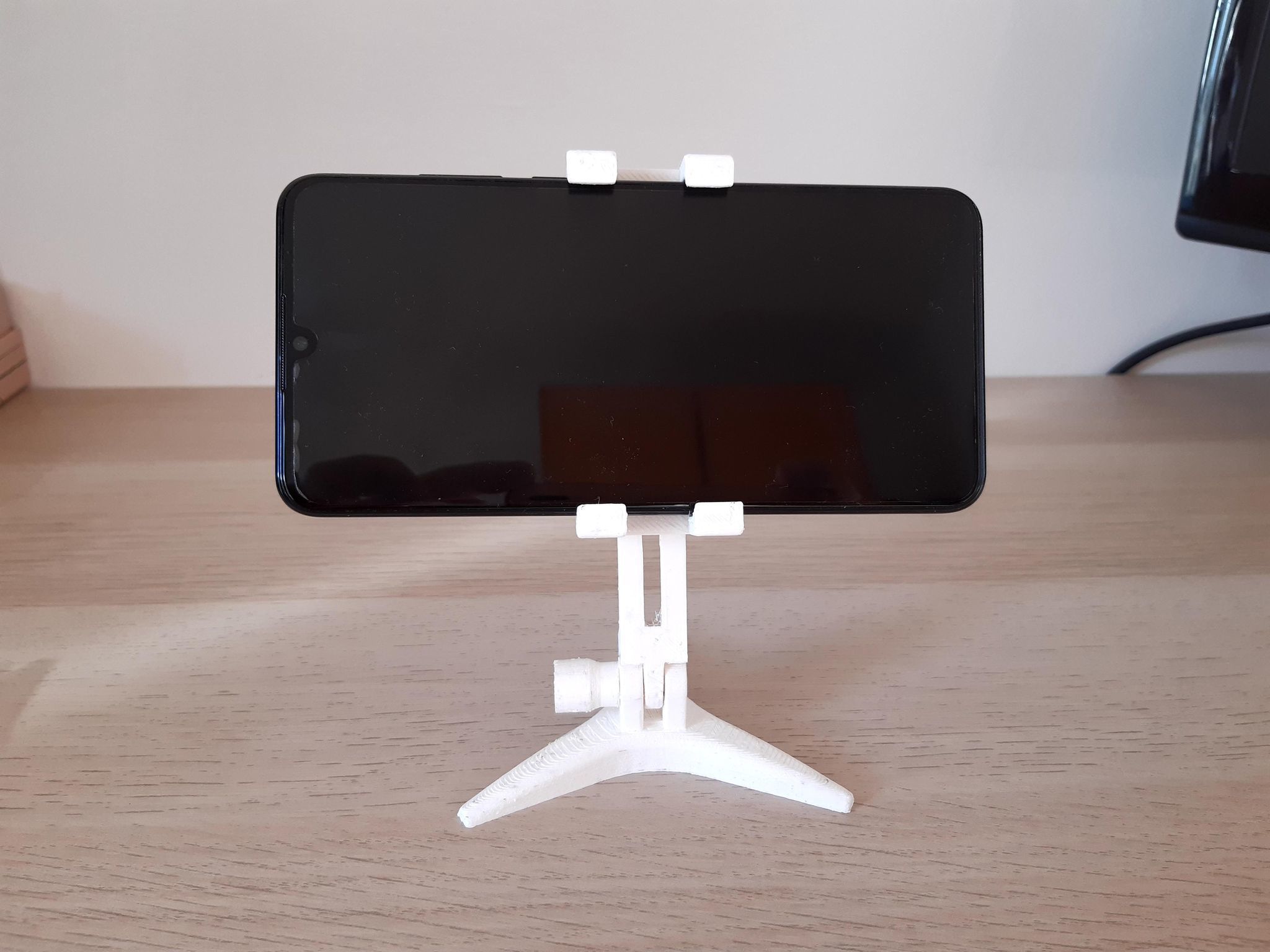 Desktop smartphone stand 3D print model_12