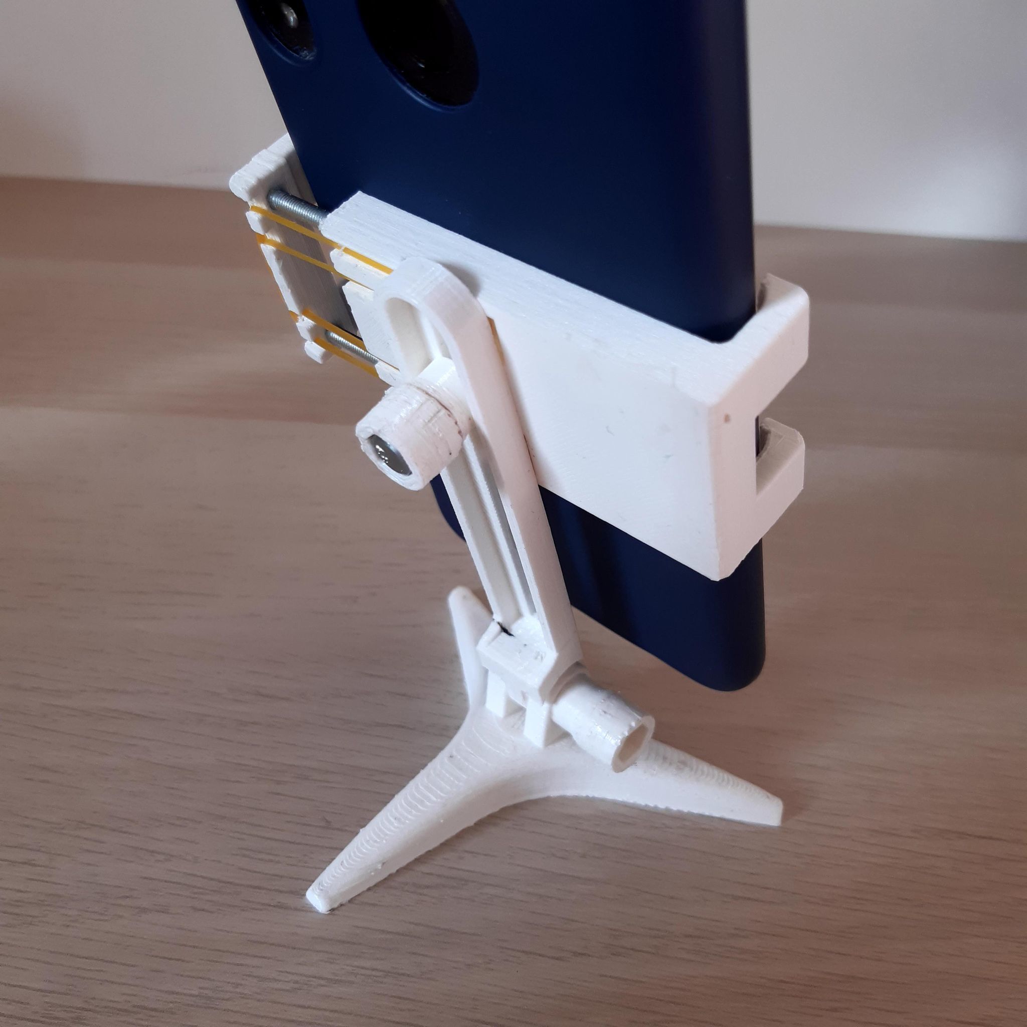 Desktop smartphone stand 3D print model_19