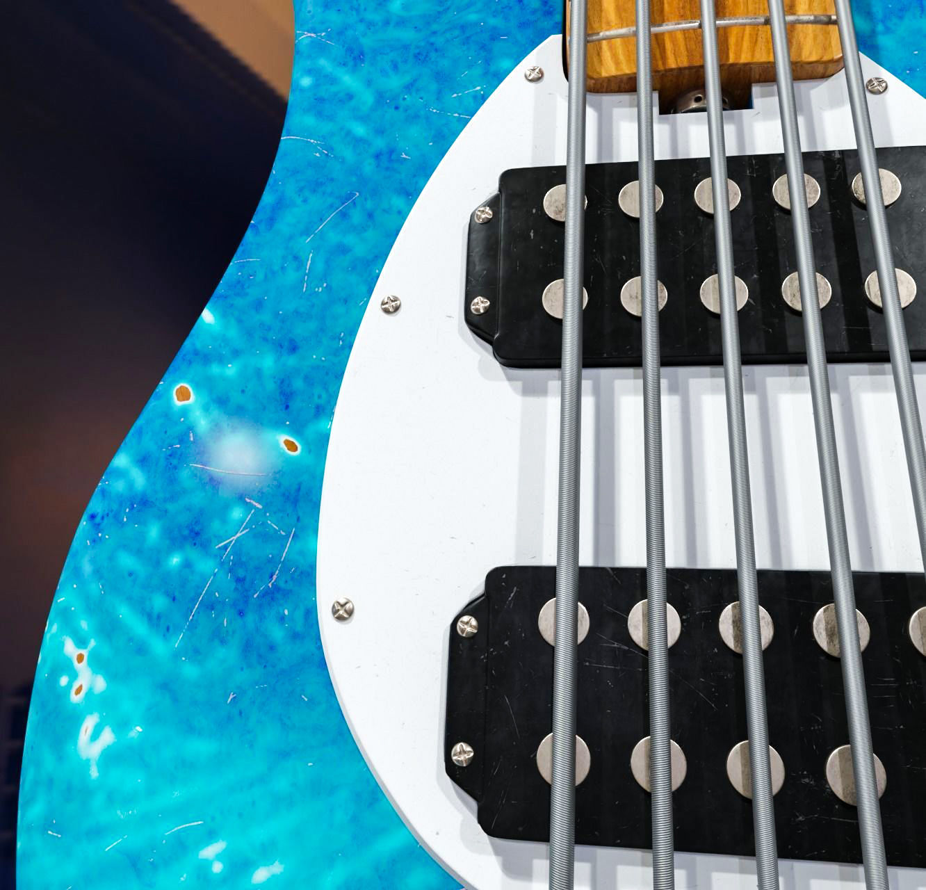 Bass Guitar 3D model_3