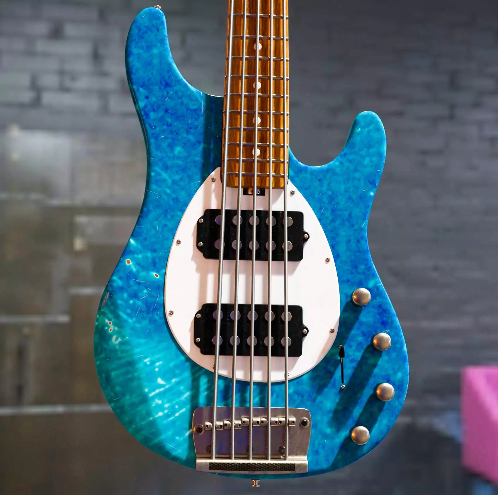 Bass Guitar 3D model_0