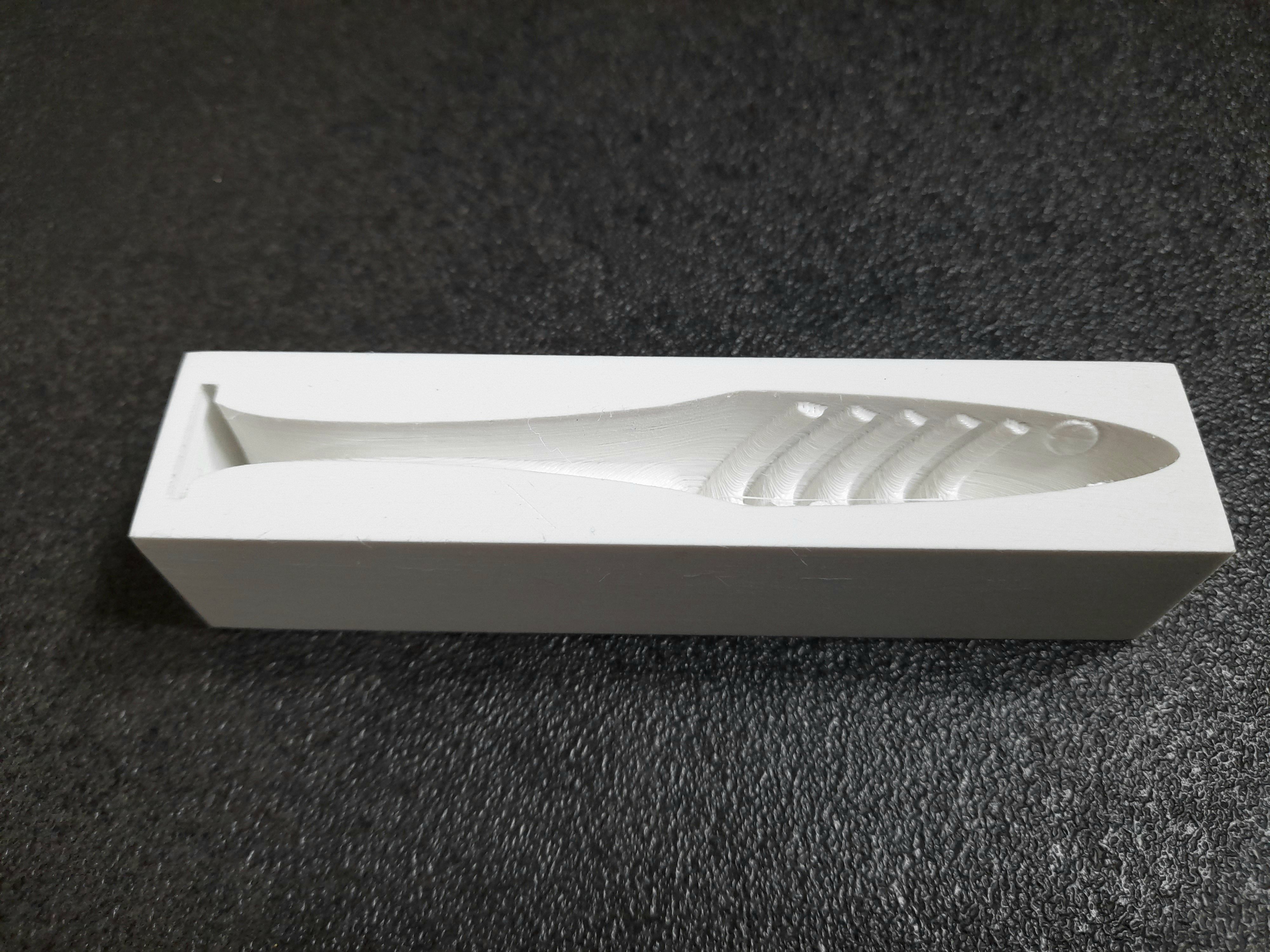 POUR FISHING LURE MOLDS 115MM 3D model_1