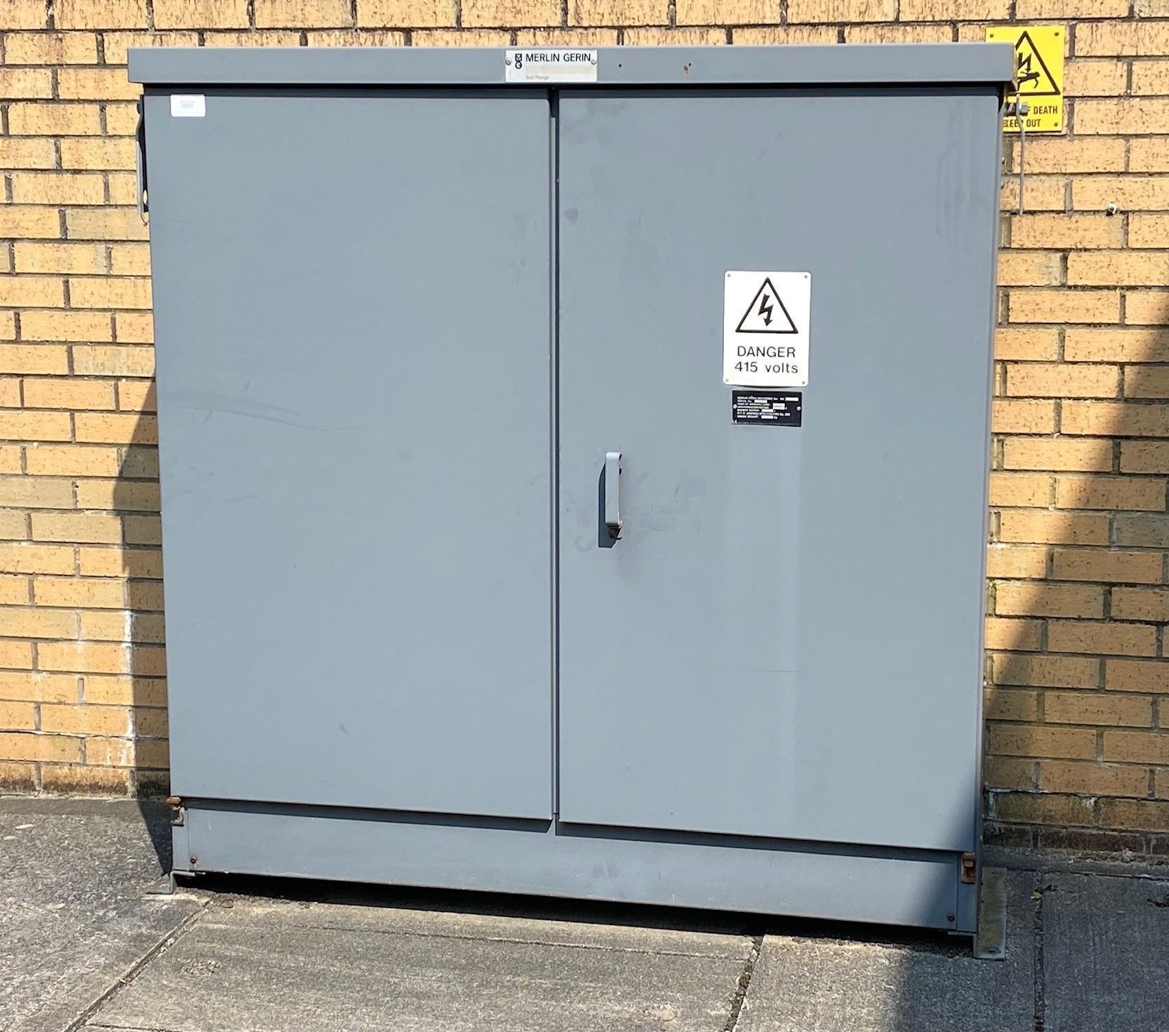 Model Railway Industrial 415volt Cabinet 3D print model_9