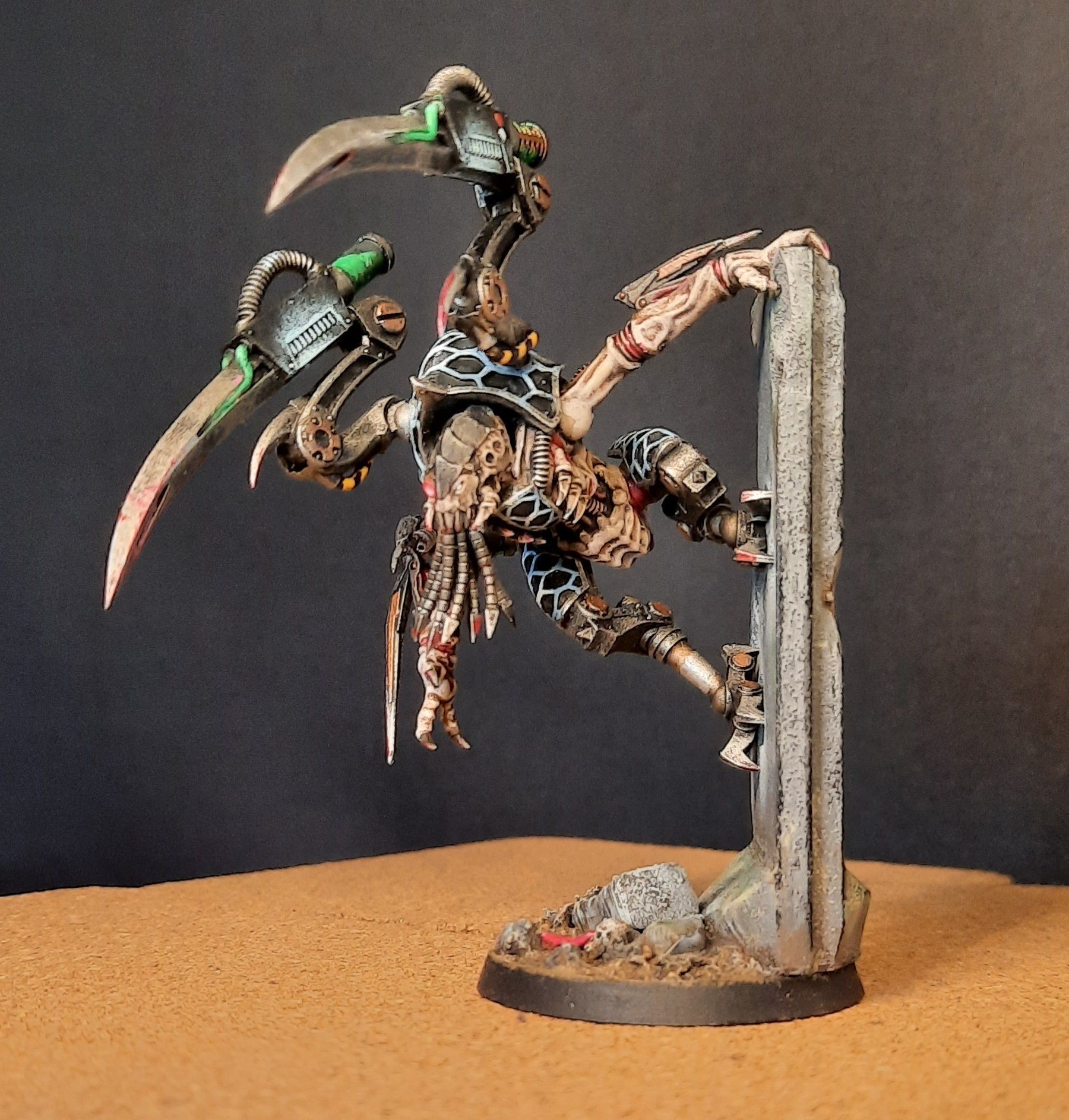 Iron Hive - Hunters 3D print model_1