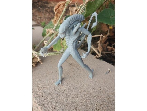 Alien figurine 3D print model 3D model 3D print model_2