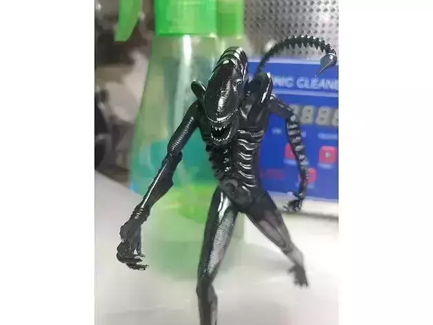 Alien figurine 3D print model 3D model