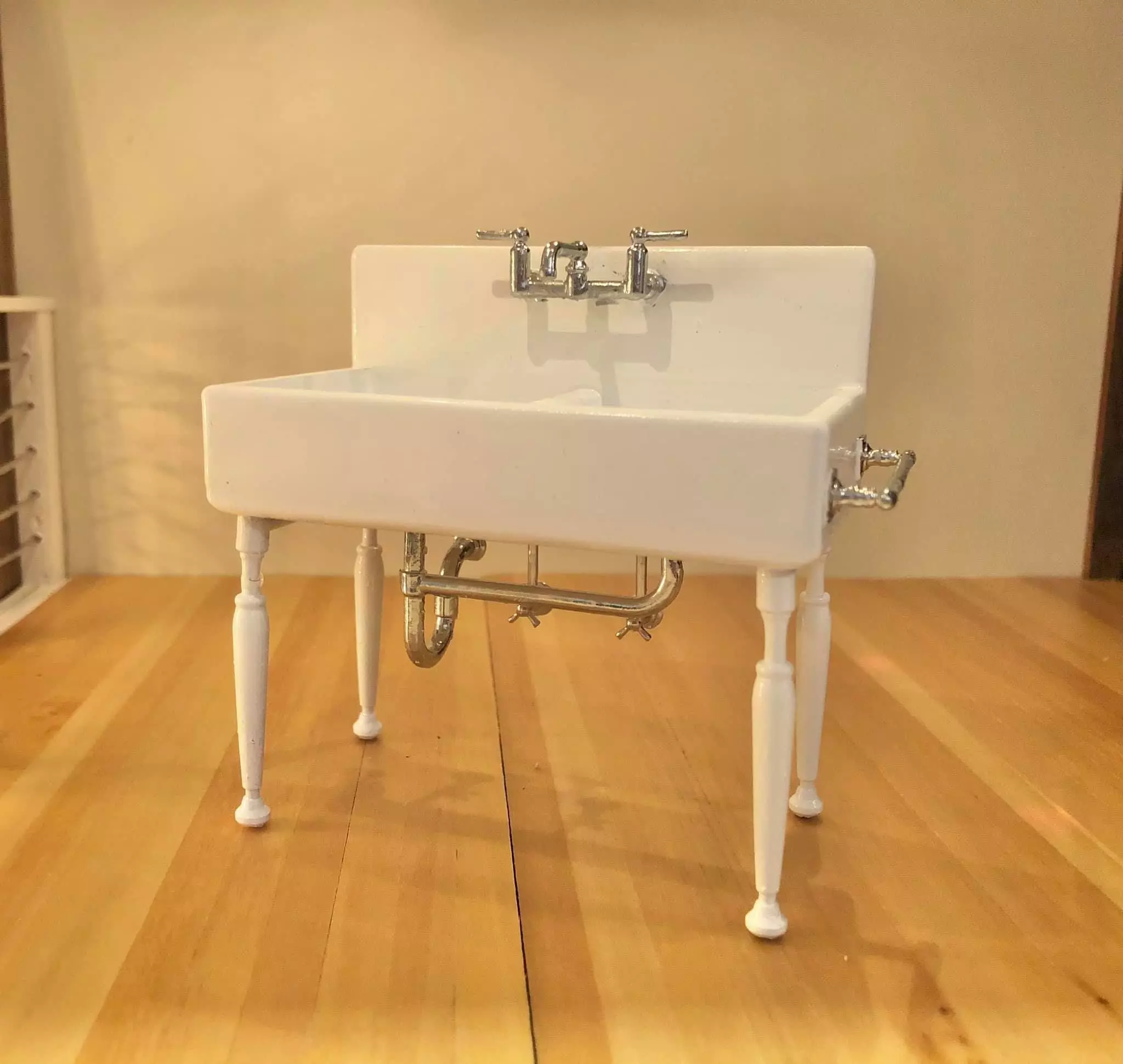 12th Scale Freestanding Vintage Double Sink 3D print model
