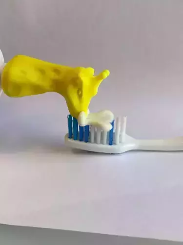 GIRAFFE TOOTHPASTE CAP