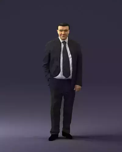 Man in suit with dark tie 0391