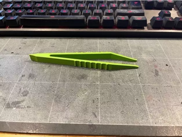 15 cm Tweezers 3D model
