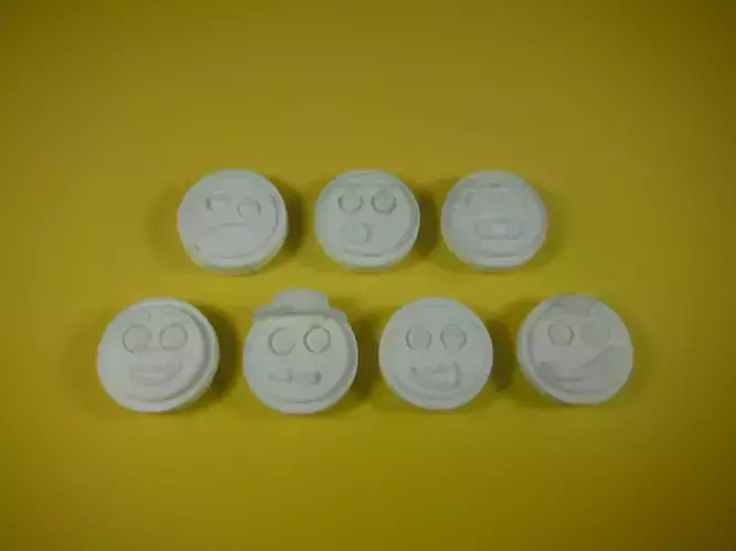 Seven Emoji Fridge Magnets 3D print model