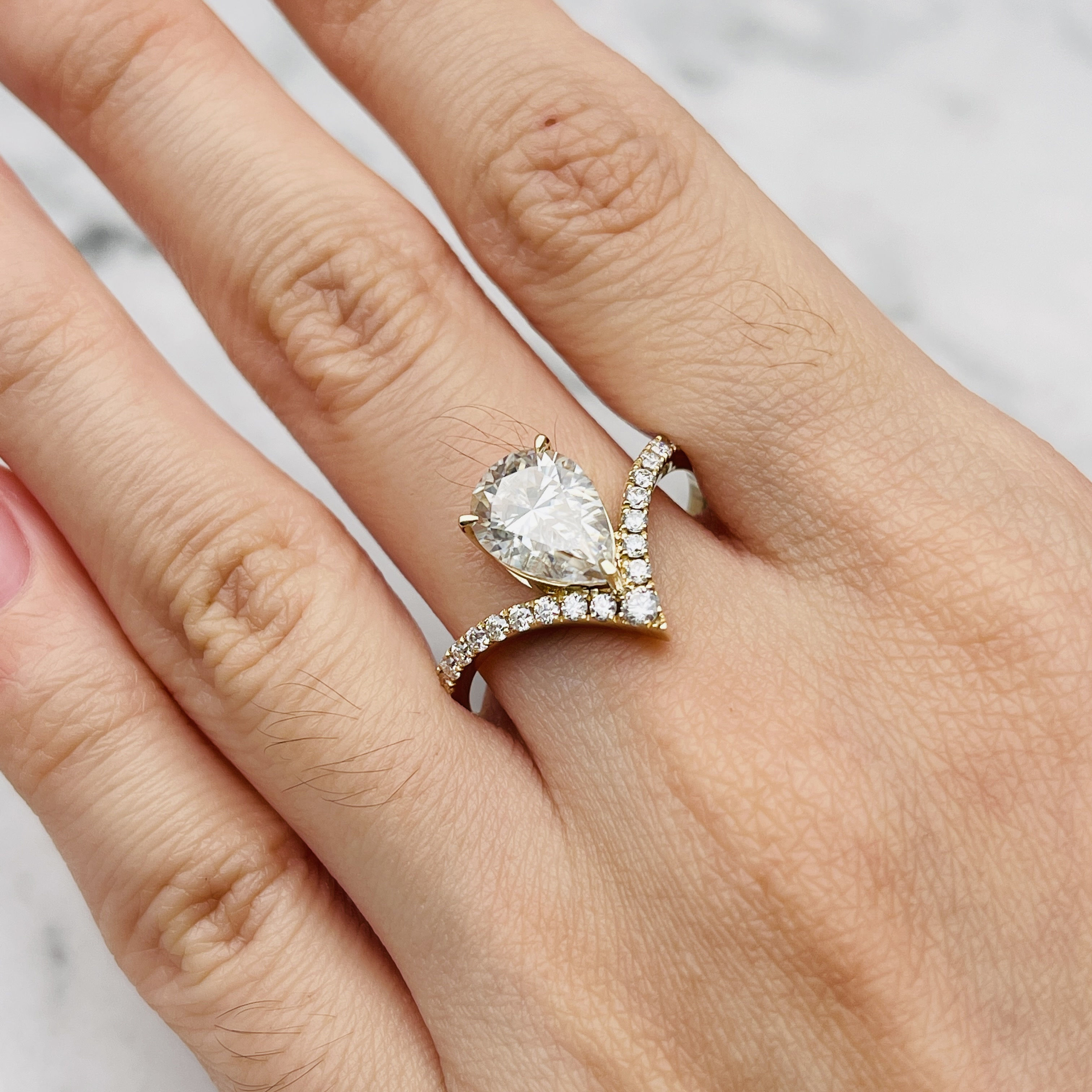 3DM Format Pear shaped engagement ring 14k gold weight 4g 3D print model_10
