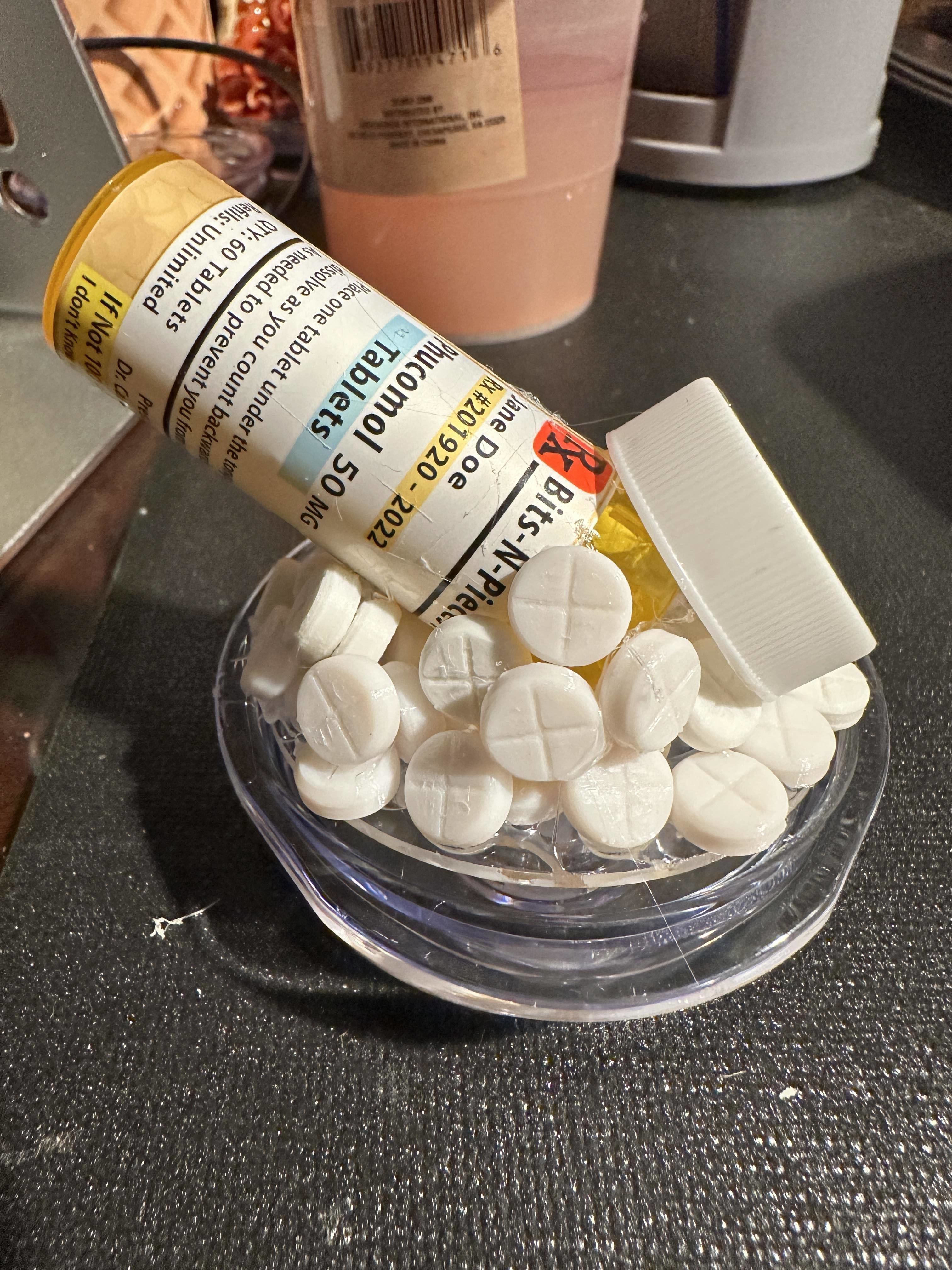 PILLS AND CAPSULE REPLICAS FOR DECORATION USE - MEDICINE 3D print model_1