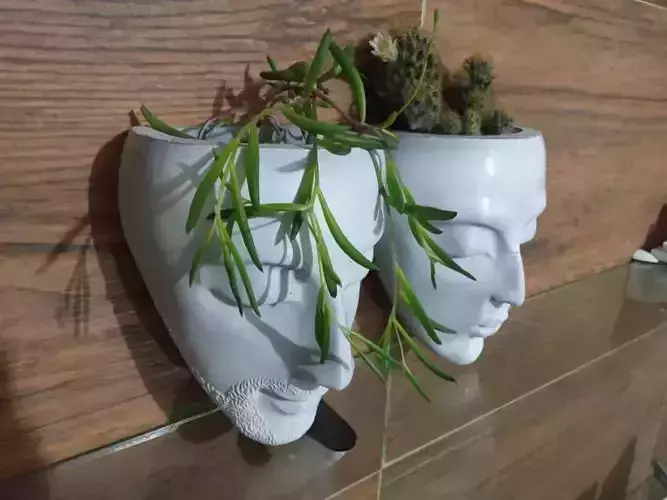 SET OF 3 VESSELS FOR PLANT DECORATION