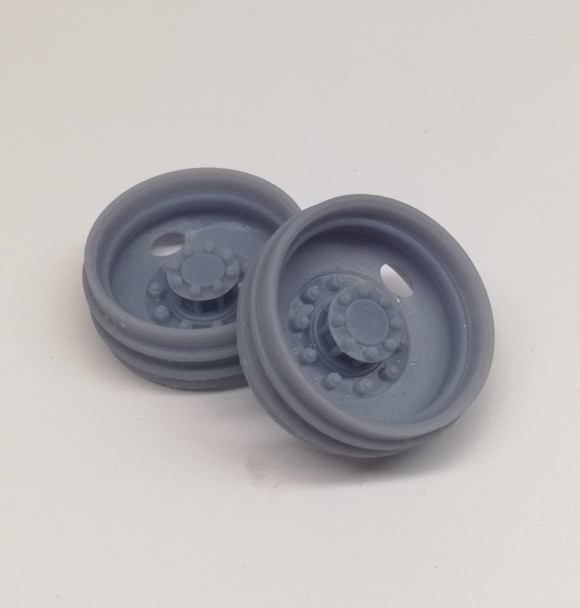 Printable 2-hole front and rear truck wheels with tires 3D print model_8