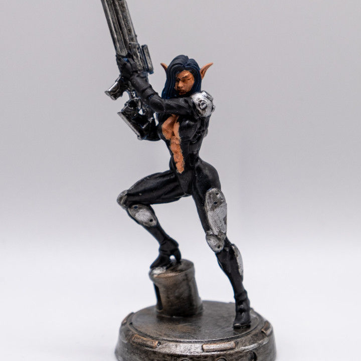 BLACK SORROW FEMALE ELF MERCENARY 3D print model_3