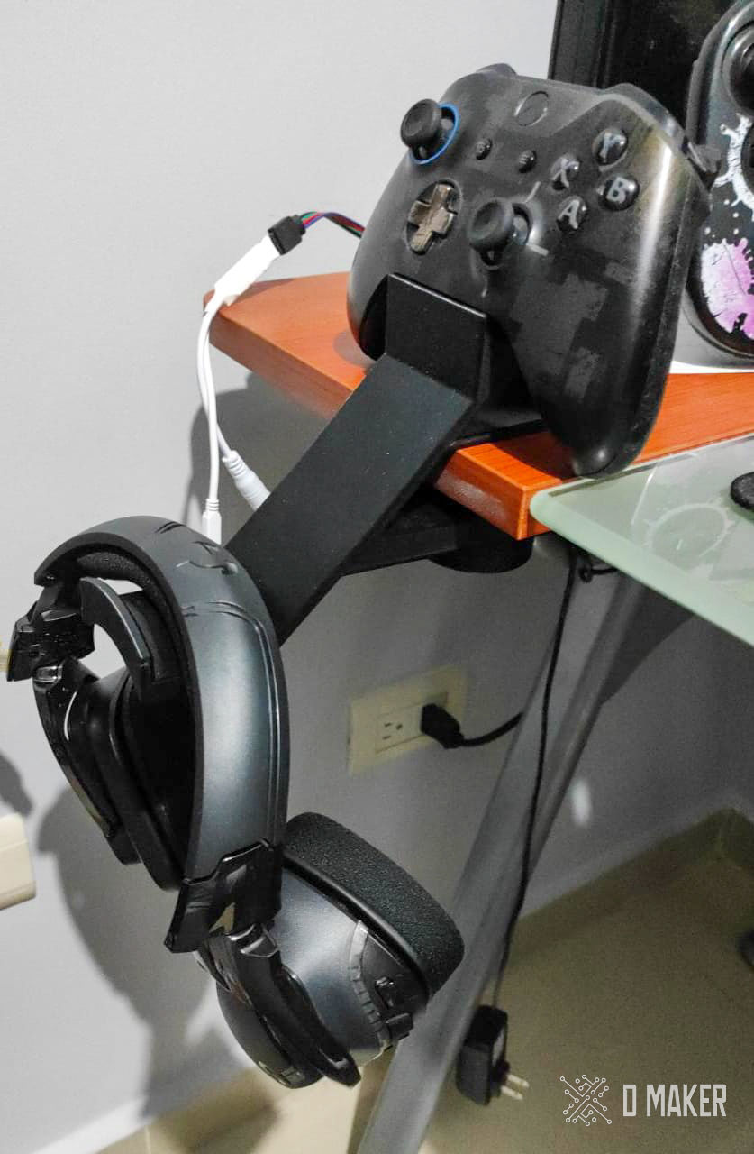 Headphones and Xbox controller holder 3D print model_2
