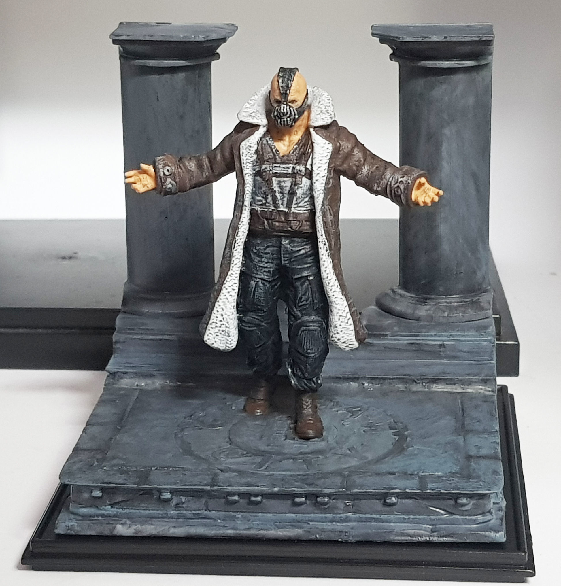BANE DARK KNIGHT BATMAN VILLAIN TOM HARDY MOVIE CHARACTER 3D print model_1