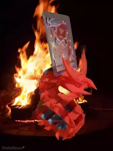 Centiskorch Articulated toy and card stand 3D print model