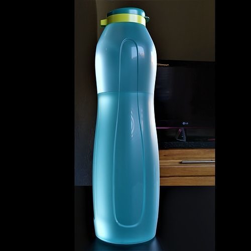Tupperware water bottle 3D model