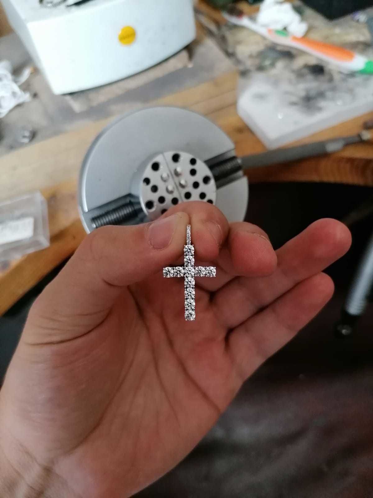 Diamond cross with diamond suspension 3D print model_8