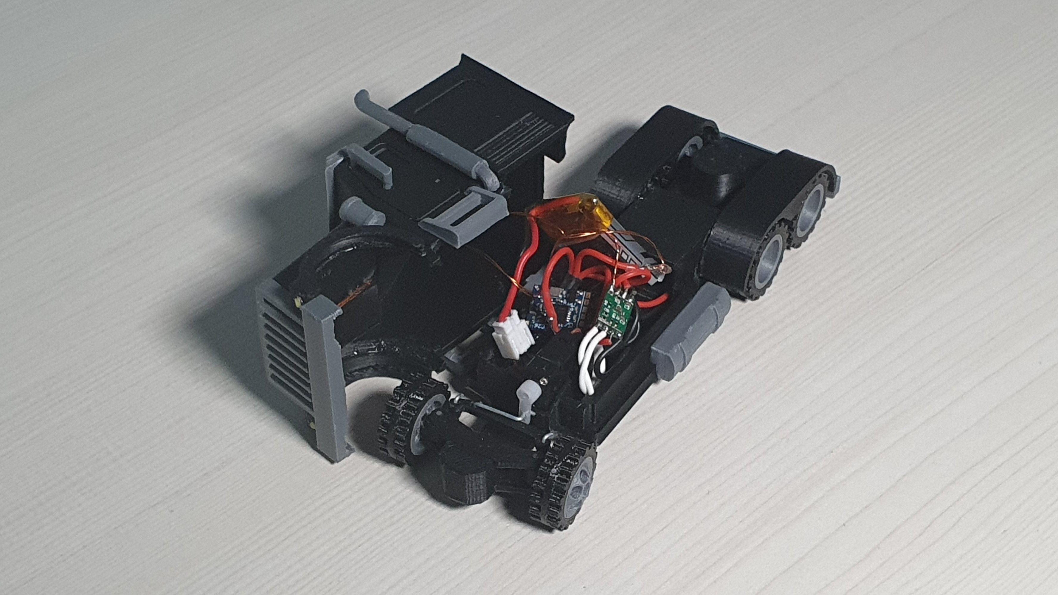 RC Semi Truck with Trailer 1-87 Scale 3D print model_12