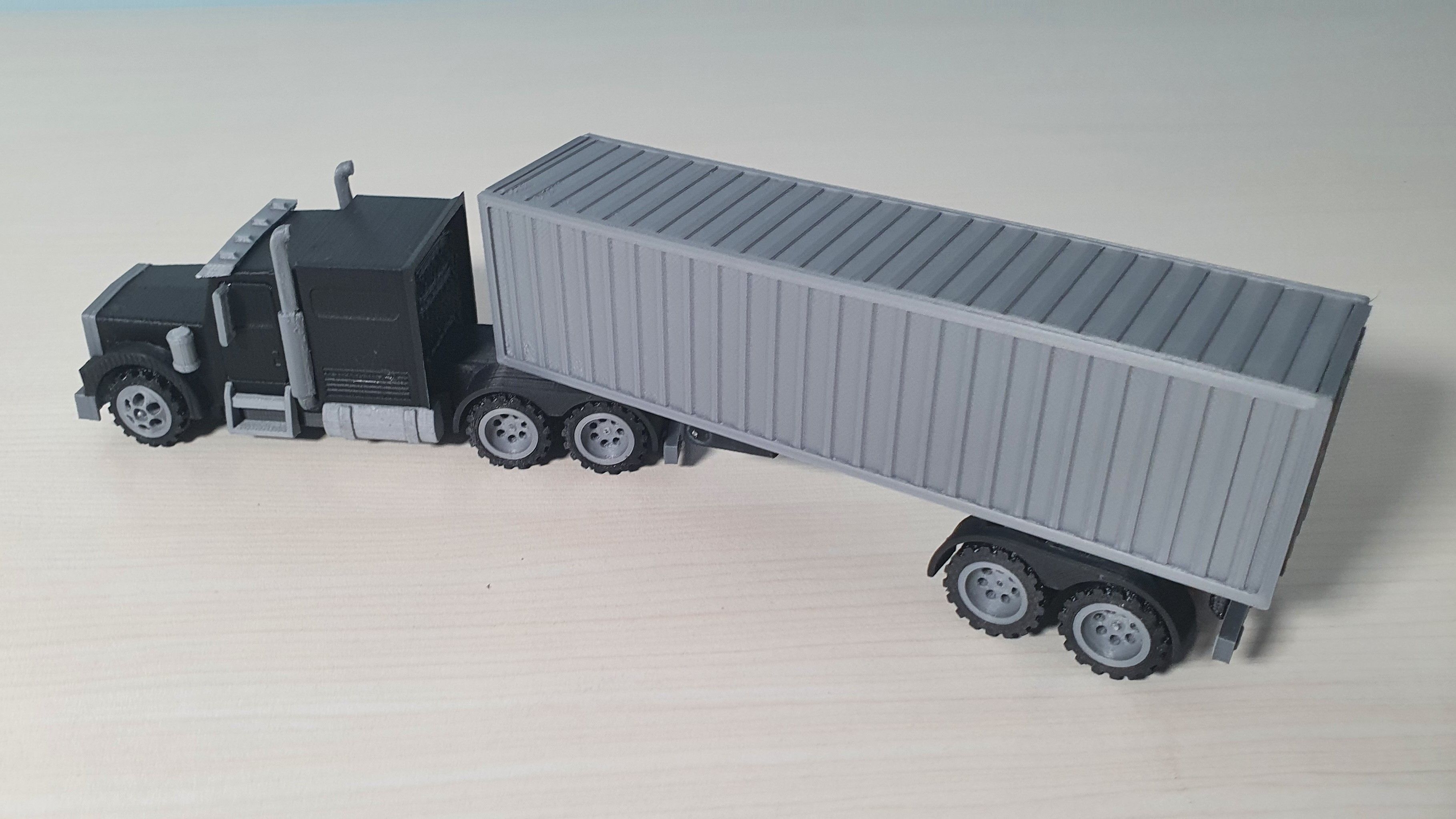 RC Semi Truck with Trailer 1-87 Scale 3D print model_10