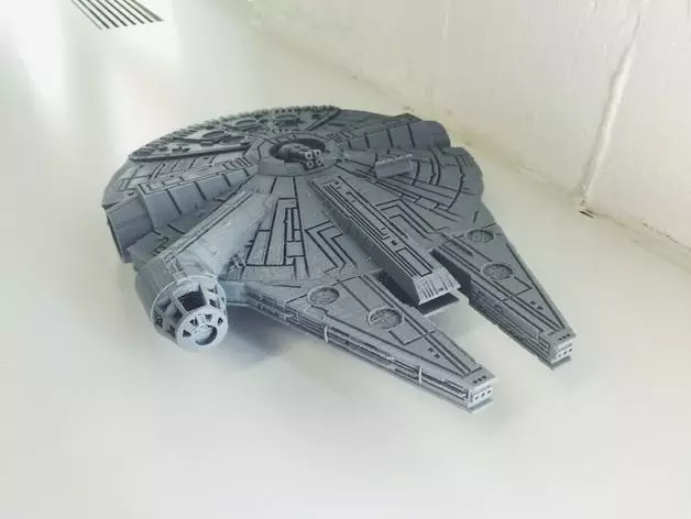Millenium Falcon V2 Updated 3D print model