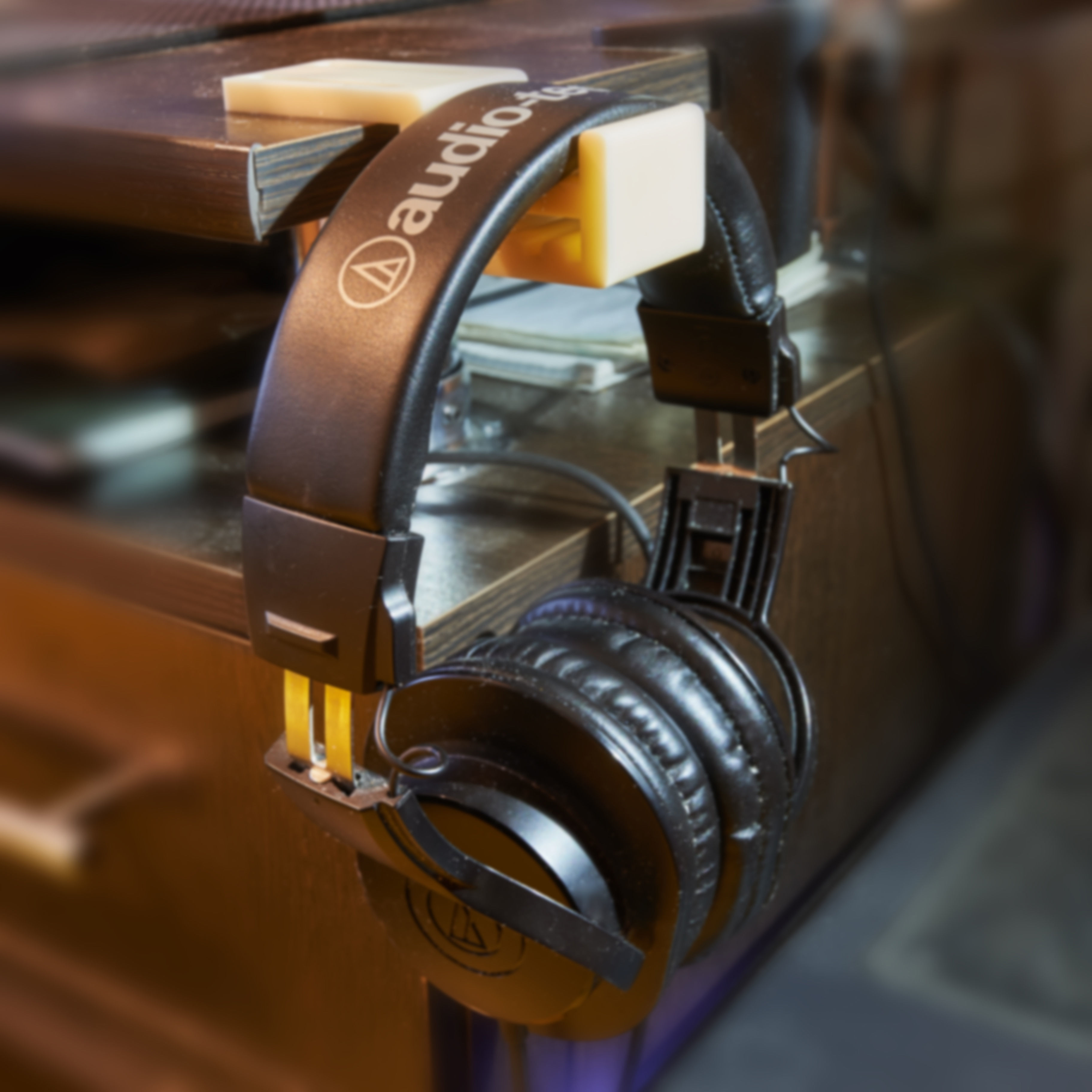 Headphone holder 3D print model_6