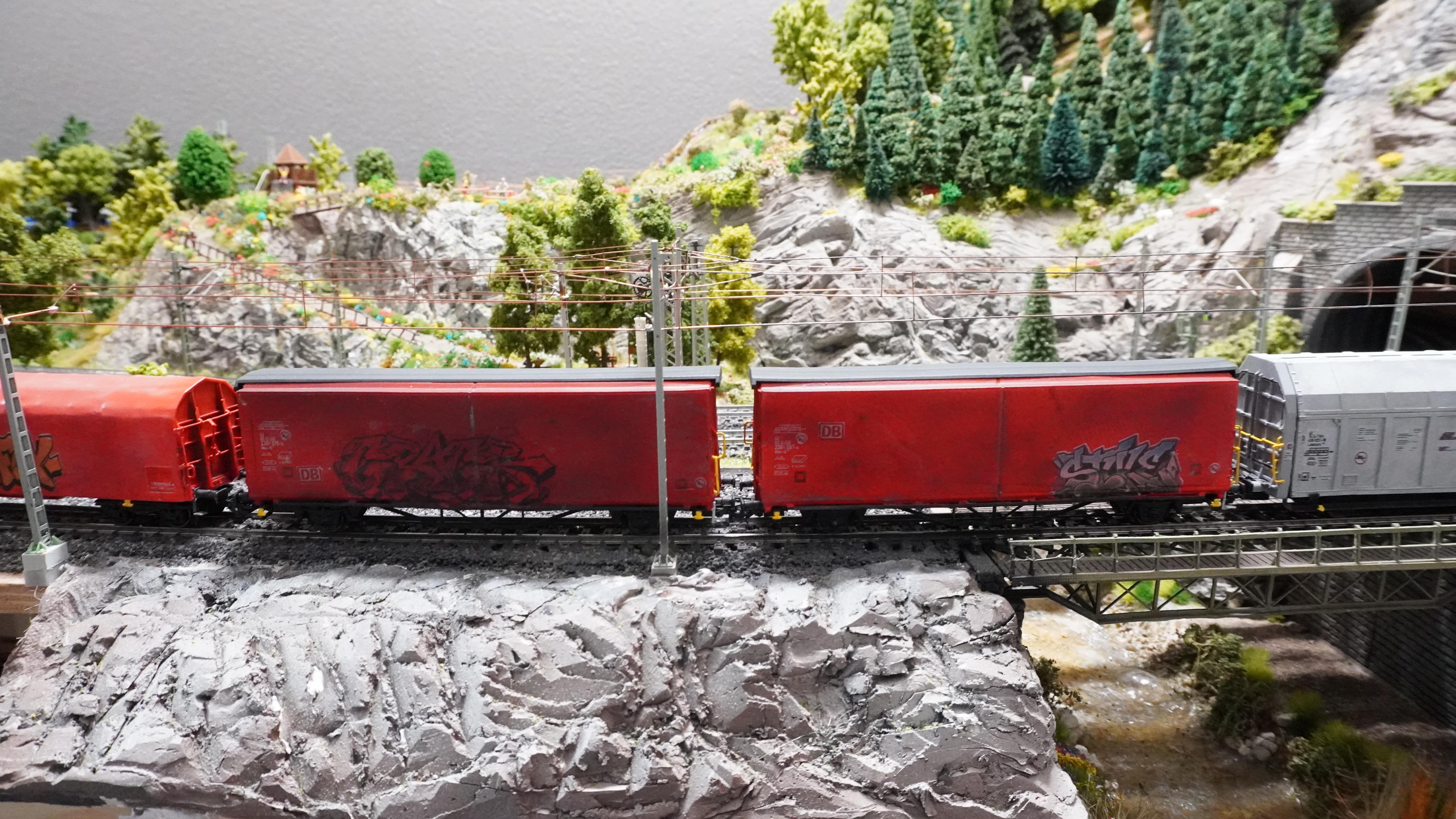 Pre supported H0 1-87 scale Hbis-tt 293 freight car 3D print model_2