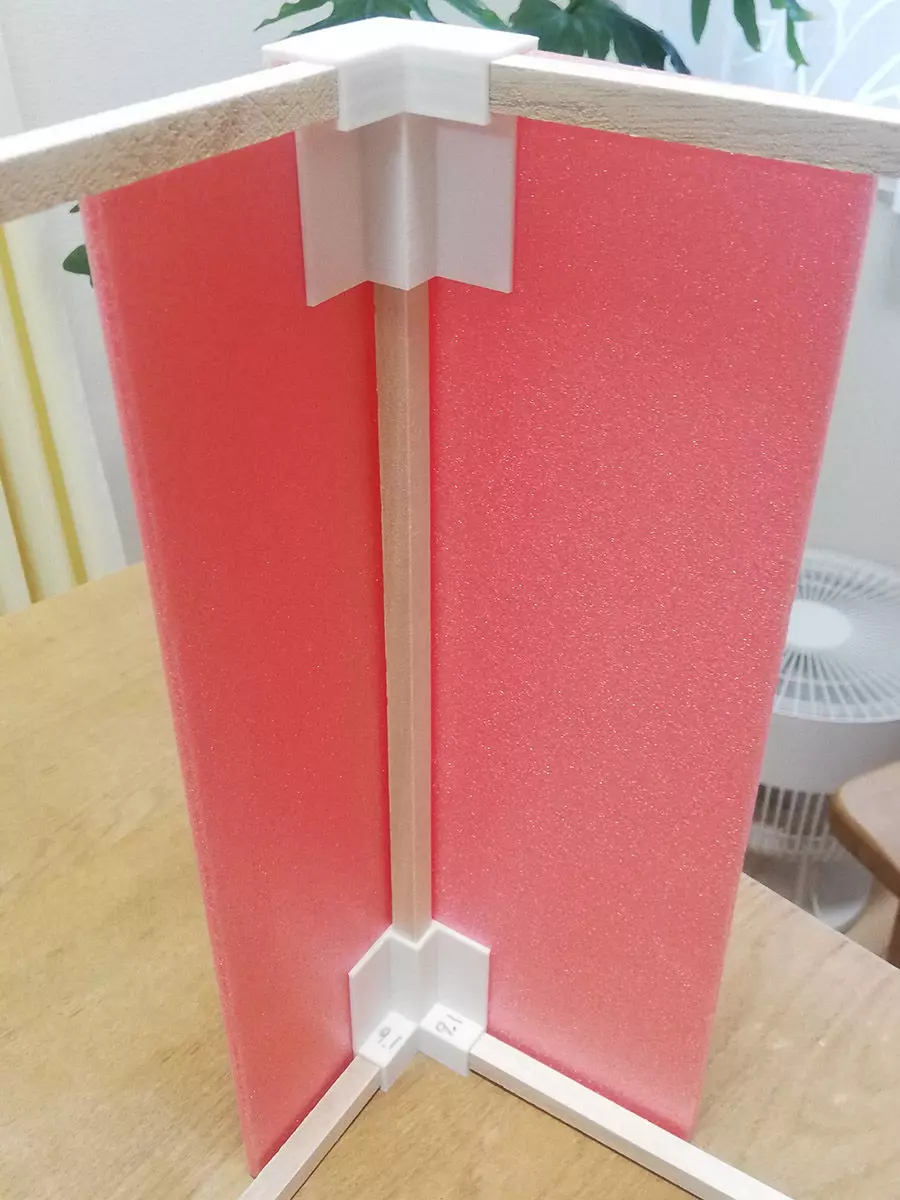 Corner brackets for cheapest enclosure ever Free 3D print model