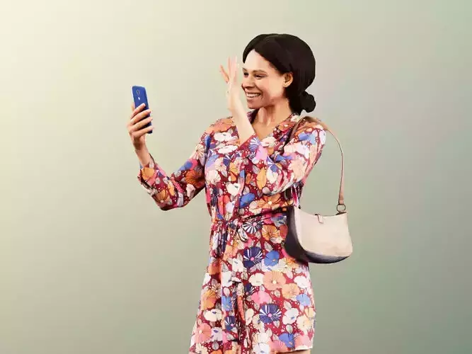 Rose 11753 - Woman Taking A Selfie Smiling