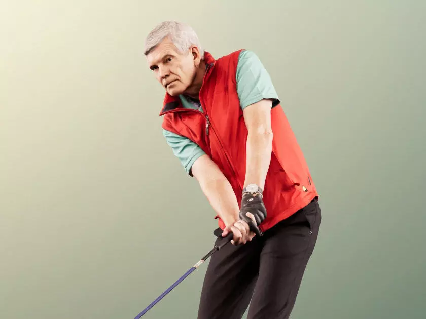 Norman 11822 - Golfer Golfplayer Hitting Caddy Best-Ager 3D model_0