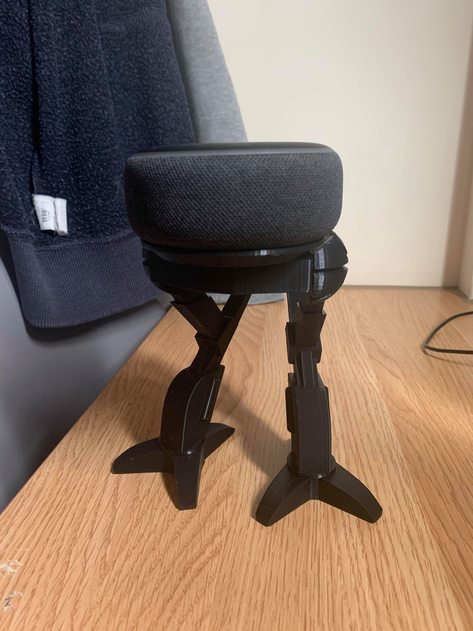 Alexa Echo Dot Mech Mount 3D print model_3