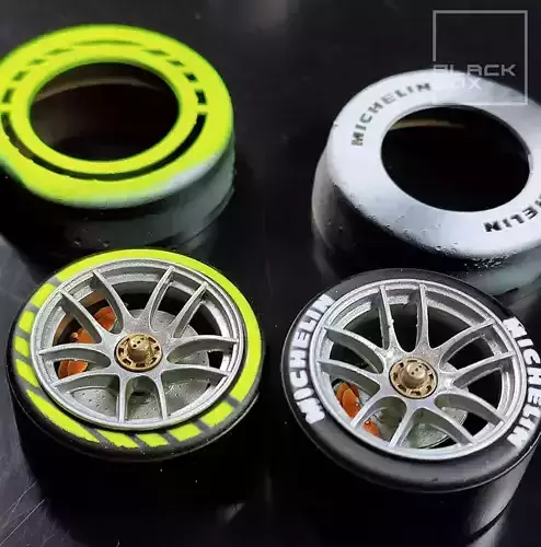 LM F01 WHEEL SET FRONT AND REAR  with slick tires and STENCIL 3D print model