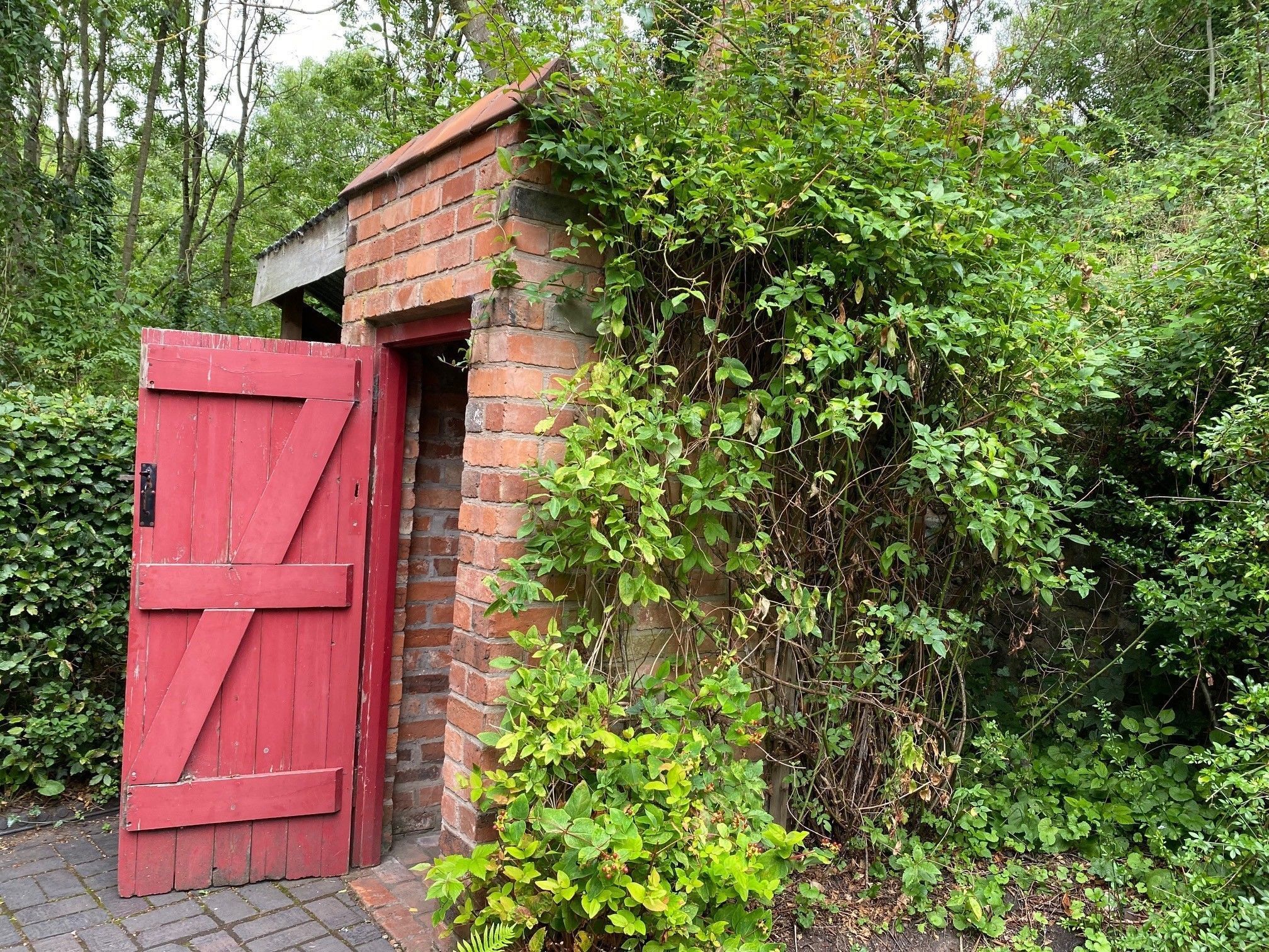 Model Railway Brick Garden Toilet 3D print model_16