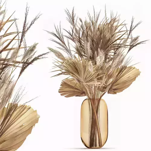 Bouquet of dried flowers in a glass vase 150