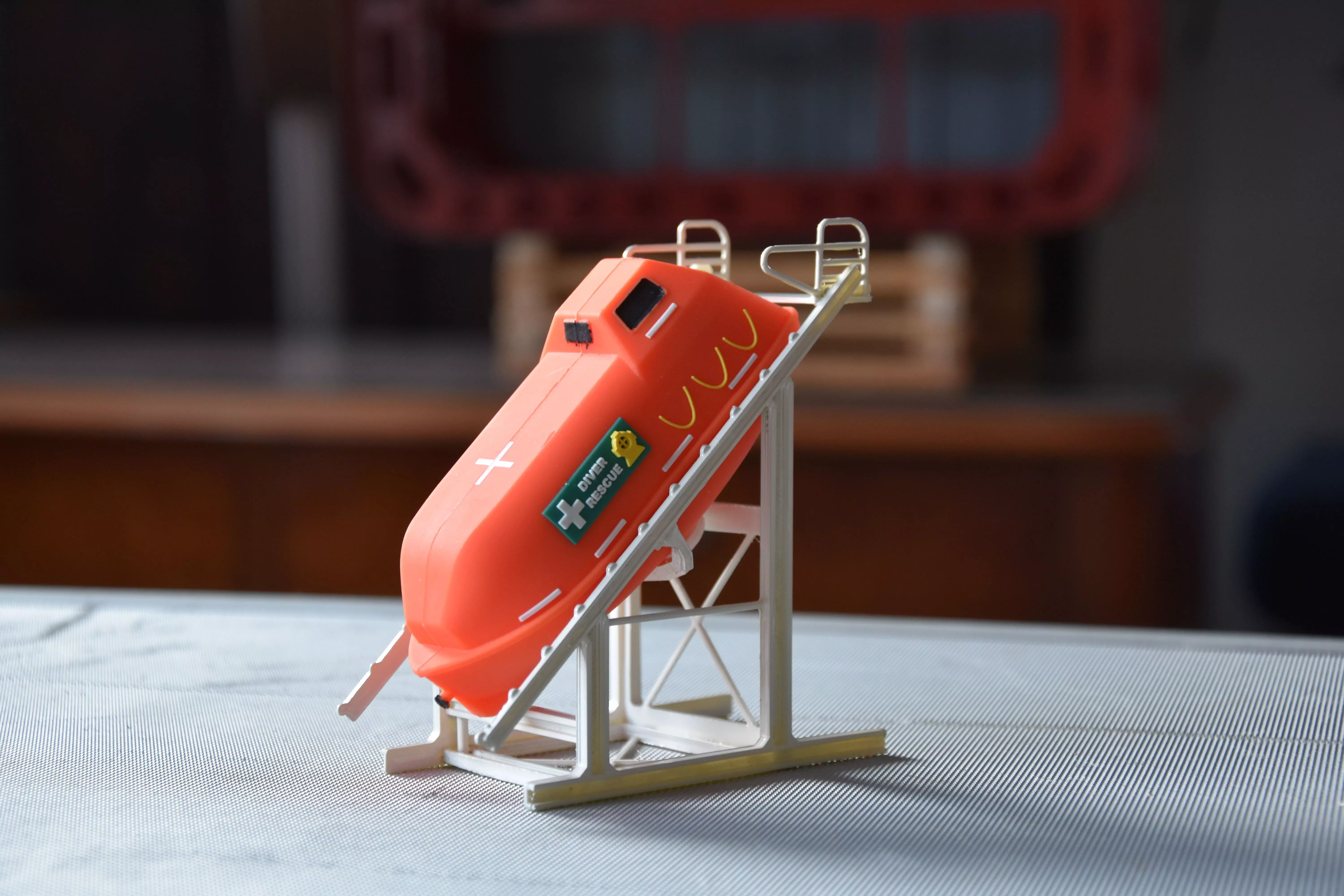 Type A lifeboat with stand 3D print model_0