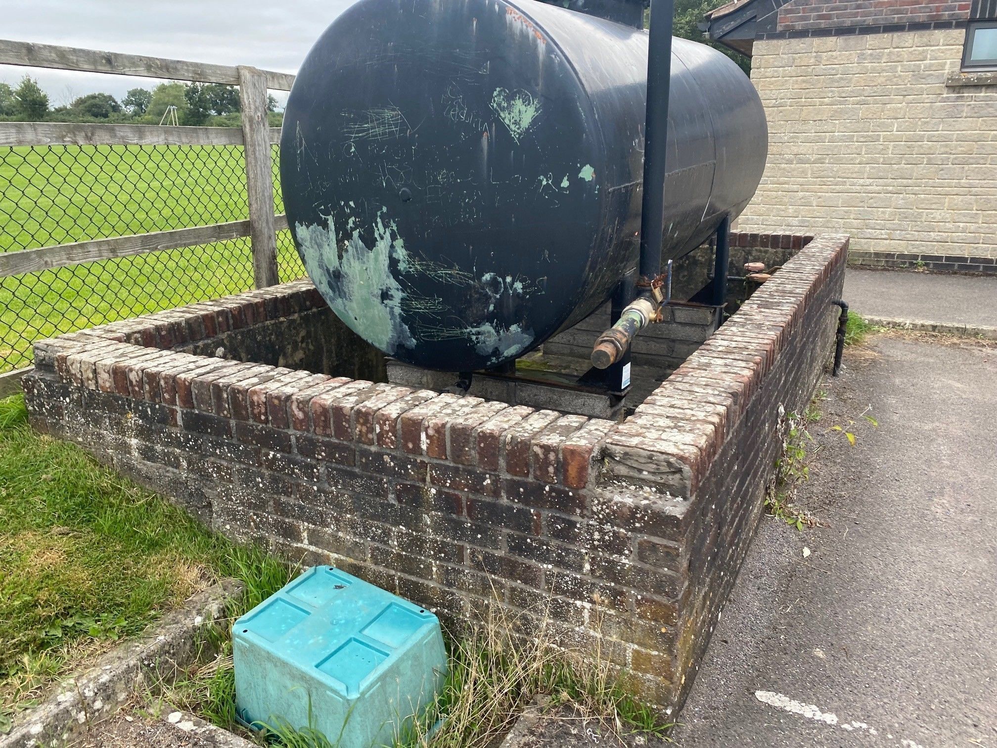 Model Railway Oil Tank with Brick Bund 3D print model_23