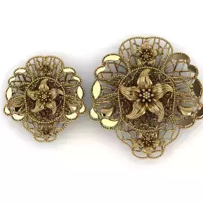 Pendant Set 9 two gold brooches