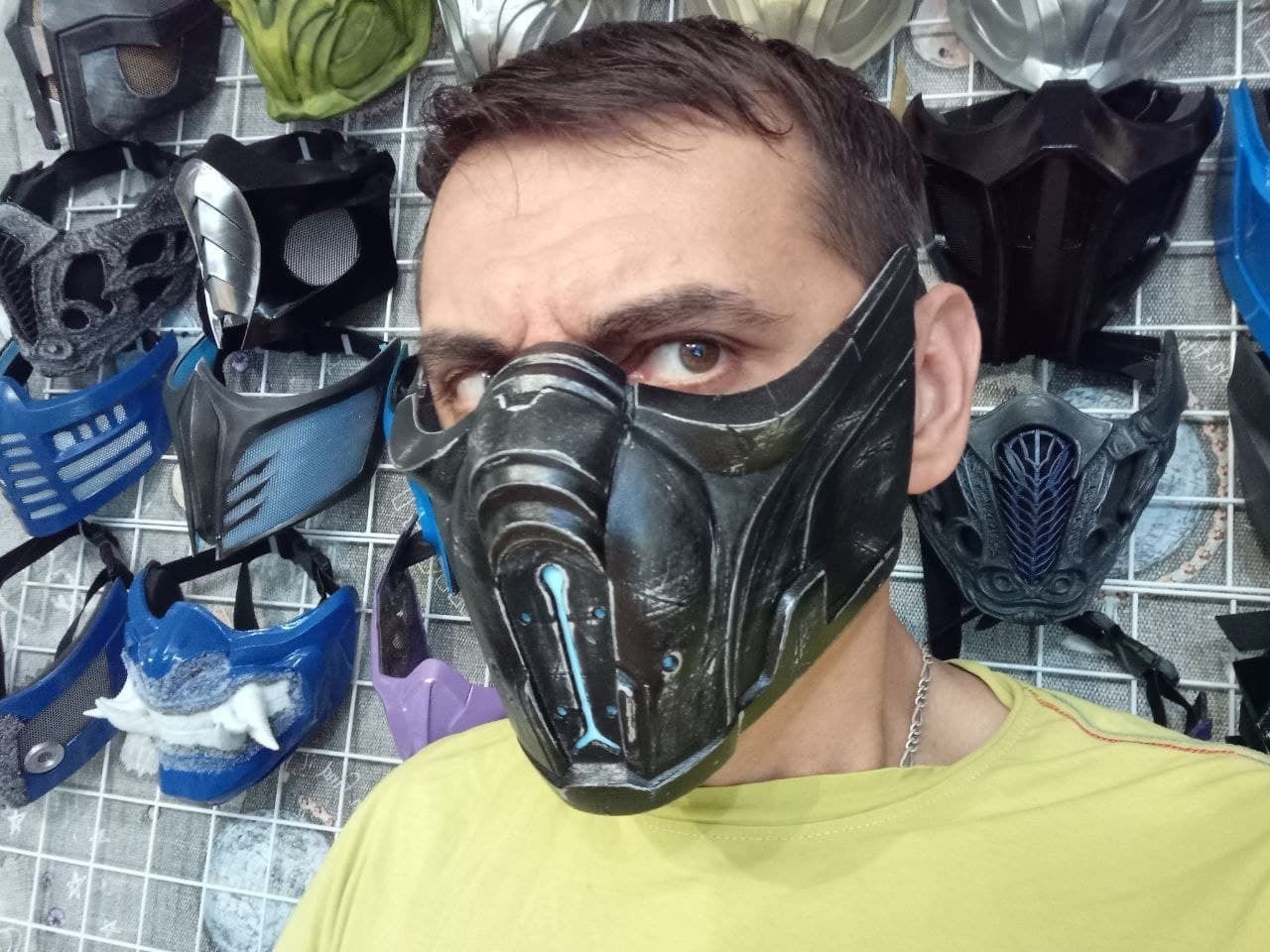 Sub Zero mask from Mortal Kombat 11 - Sleet survivor 3D print model_1