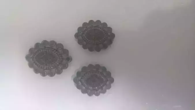 Pendant Set 5 three flower shaped buttons