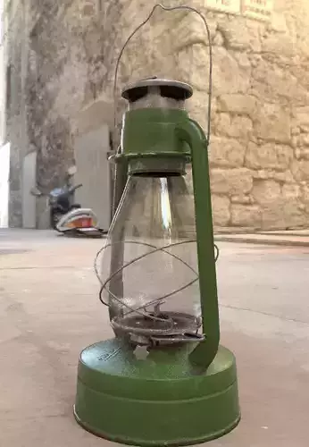 Kerosene lamp