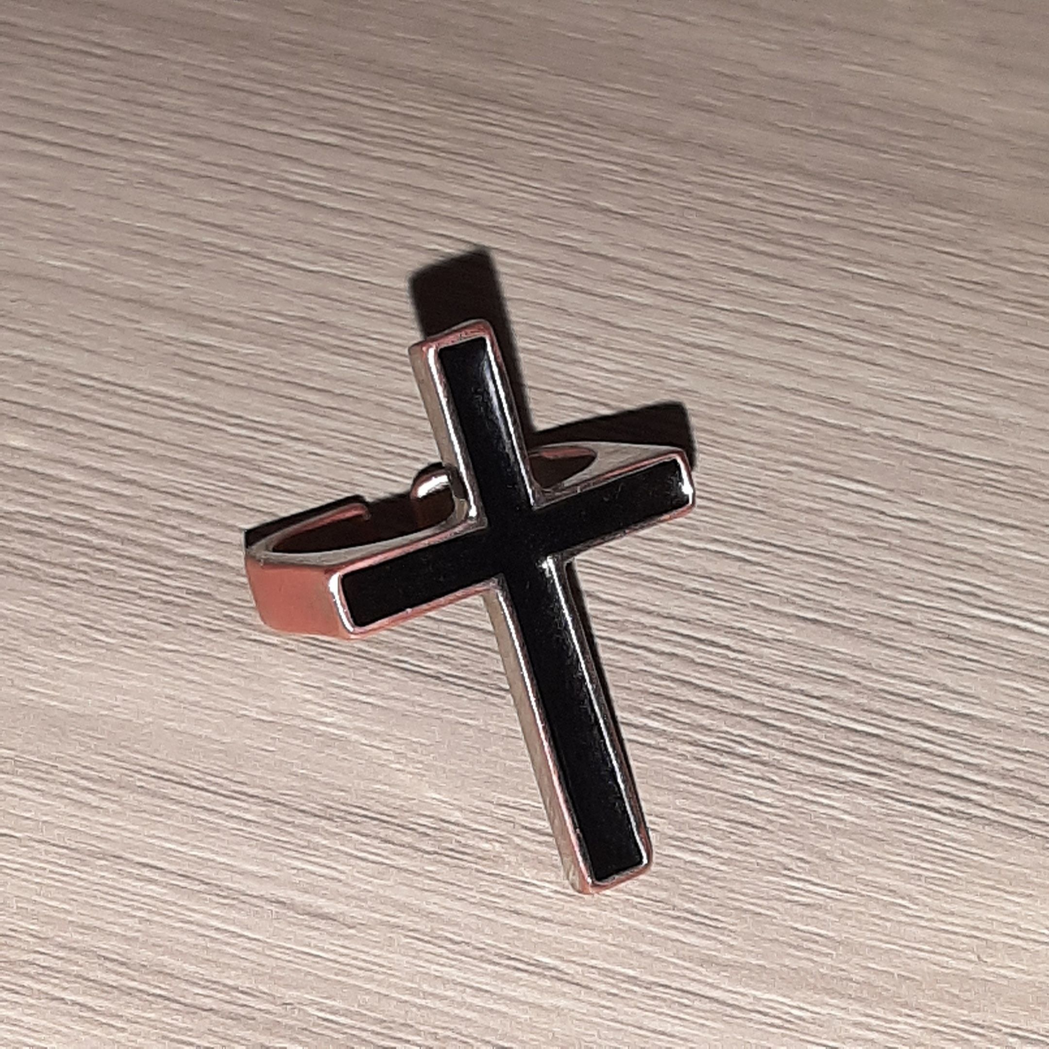 3d RING with a cross 3D print model_2