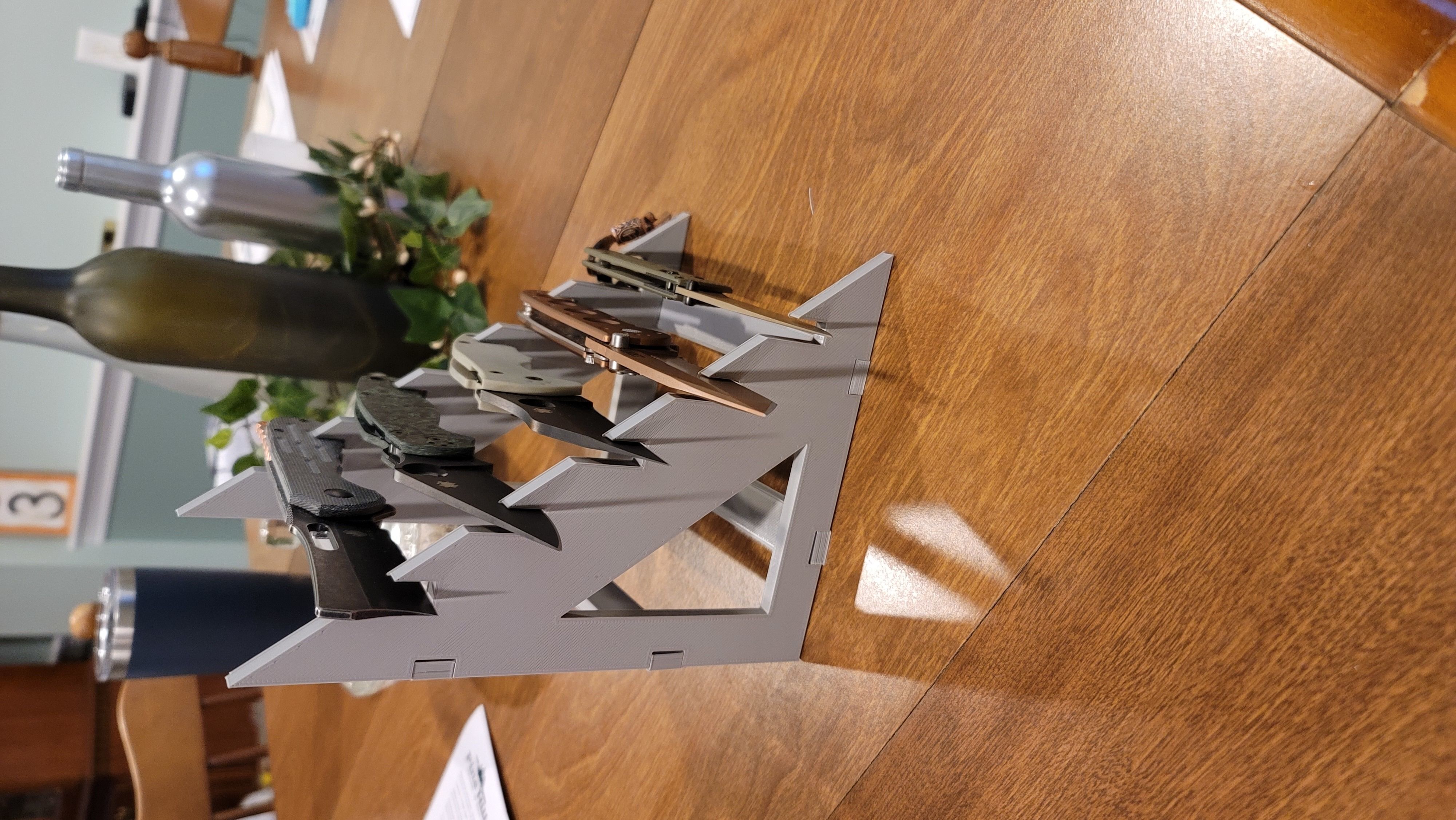 Pocket Knife Display Rack 3D model 3D printable CGTrader
