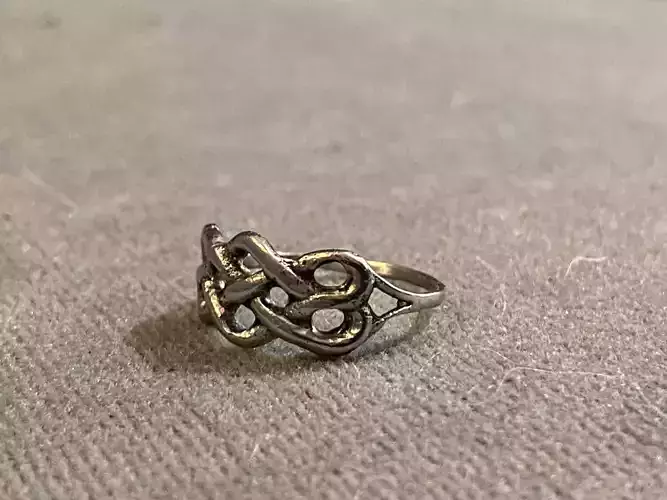 To Love or To Love Knot - His and Hers Wedding Rings 3D print model