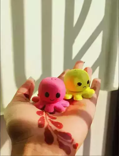 CUTE OCTOPUS HAPPY ANGRY SPINNER TOY PLUS KEYRING
