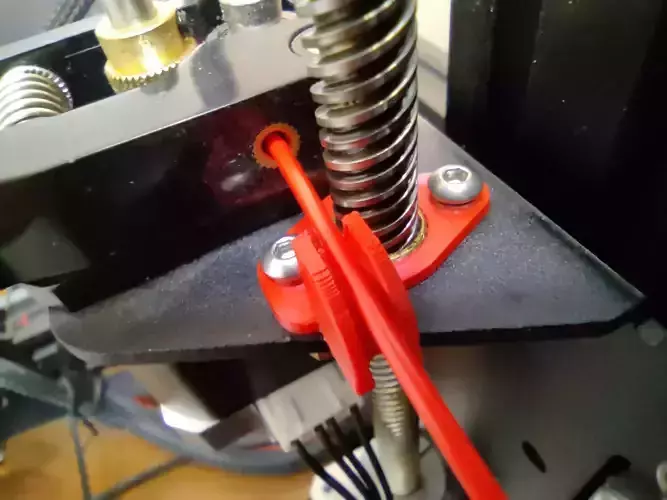 Filament guide for ender 3 pro -lateral or bottom feeding