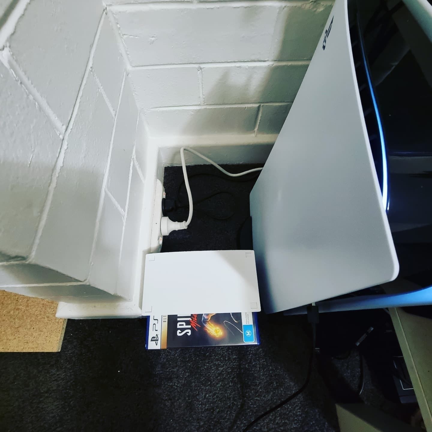 Playstation 5 Game Case Tower Free 3D print model_1