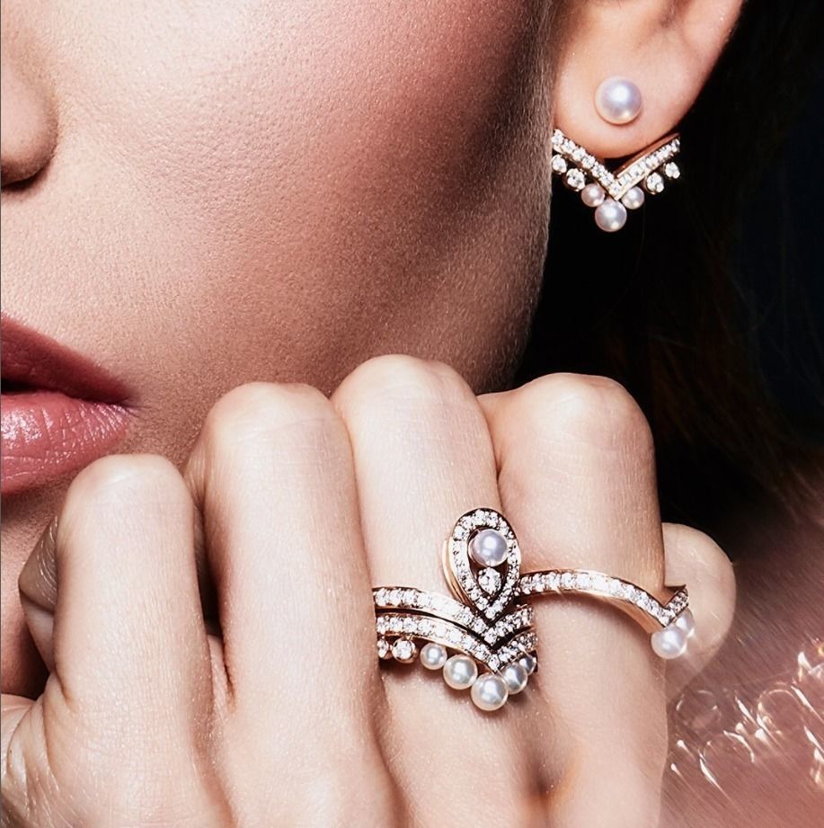 Chaumet ring with pearl 3D print model_1