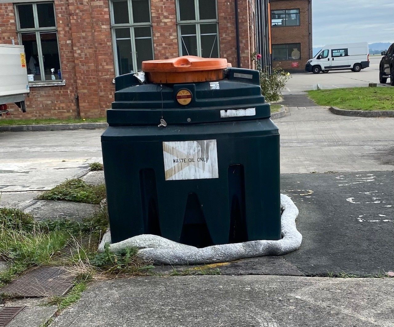 Model Railway - Plastic Oil Tank or Waste Oil Tank 3D print model_17